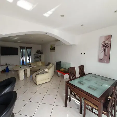 Maison Quartier Residentiel Villa *